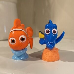 McDonald’s Disney 50th Anniversary Toy - Nemo & Dory       happy meal kids toys